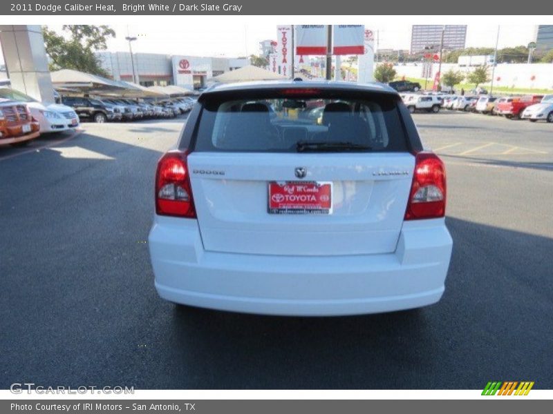 Bright White / Dark Slate Gray 2011 Dodge Caliber Heat