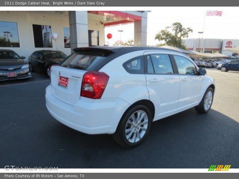 Bright White / Dark Slate Gray 2011 Dodge Caliber Heat