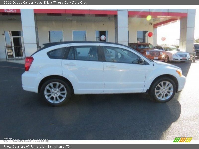 Bright White / Dark Slate Gray 2011 Dodge Caliber Heat