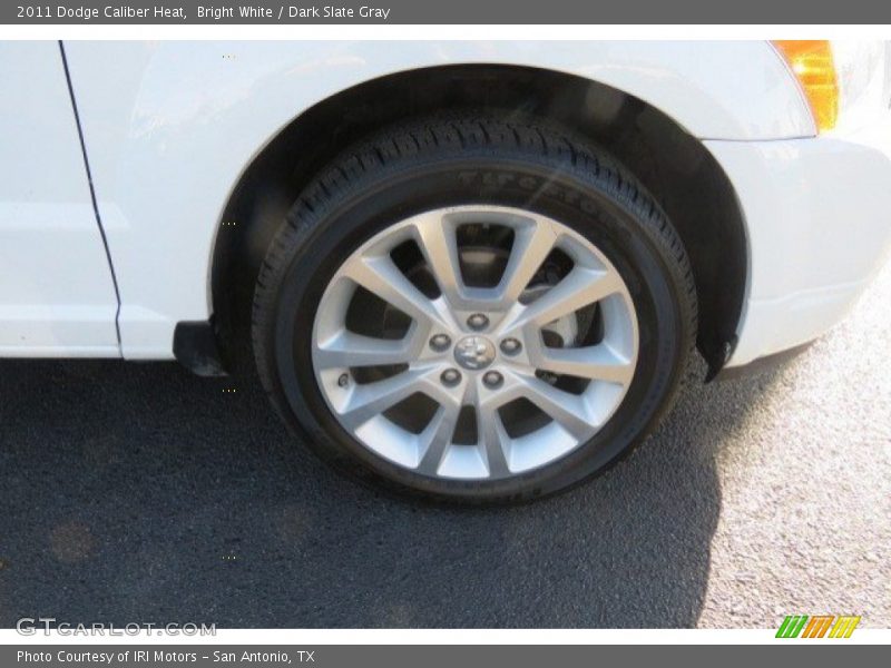 Bright White / Dark Slate Gray 2011 Dodge Caliber Heat