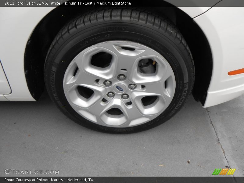 White Platinum Tri-Coat / Medium Light Stone 2011 Ford Fusion SE V6