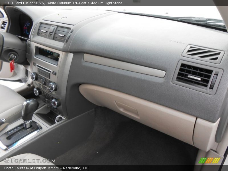 White Platinum Tri-Coat / Medium Light Stone 2011 Ford Fusion SE V6