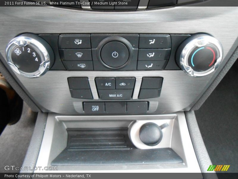 White Platinum Tri-Coat / Medium Light Stone 2011 Ford Fusion SE V6