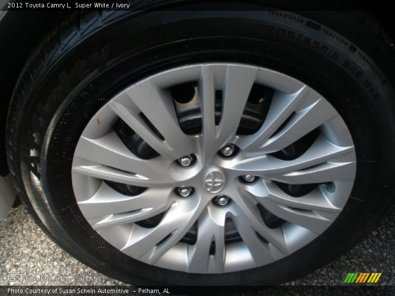 Super White / Ivory 2012 Toyota Camry L