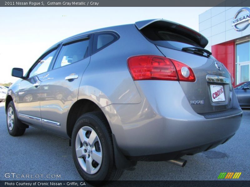 Gotham Gray Metallic / Gray 2011 Nissan Rogue S