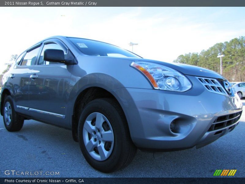 Gotham Gray Metallic / Gray 2011 Nissan Rogue S