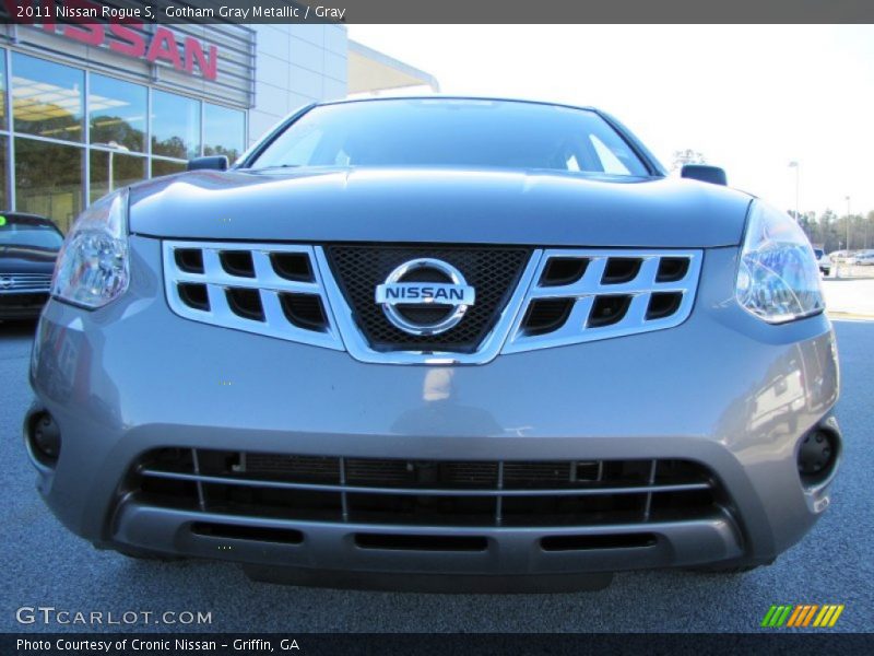 Gotham Gray Metallic / Gray 2011 Nissan Rogue S