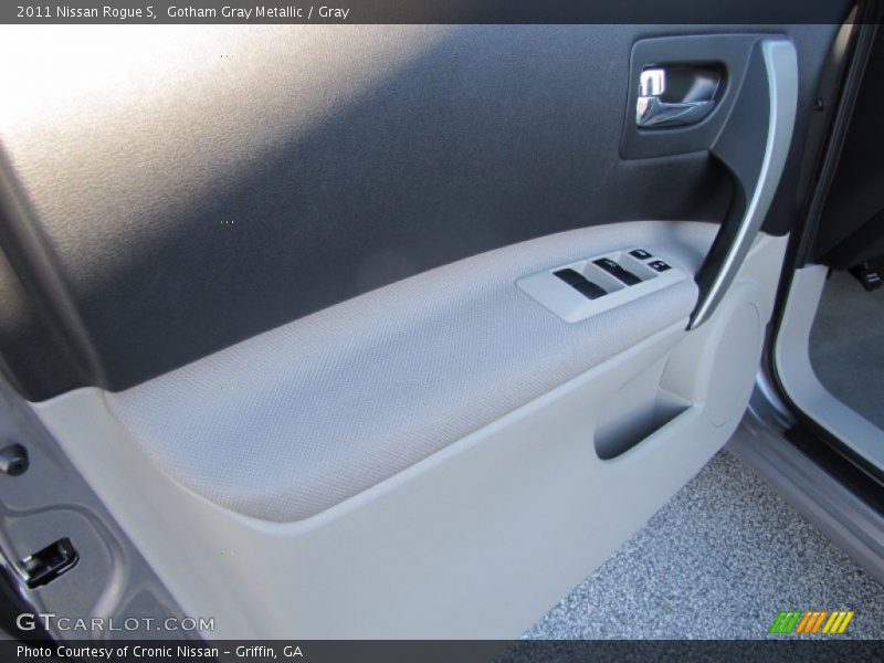 Gotham Gray Metallic / Gray 2011 Nissan Rogue S