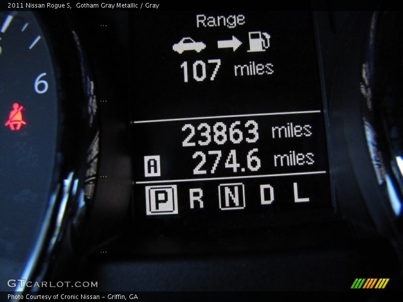 Gotham Gray Metallic / Gray 2011 Nissan Rogue S