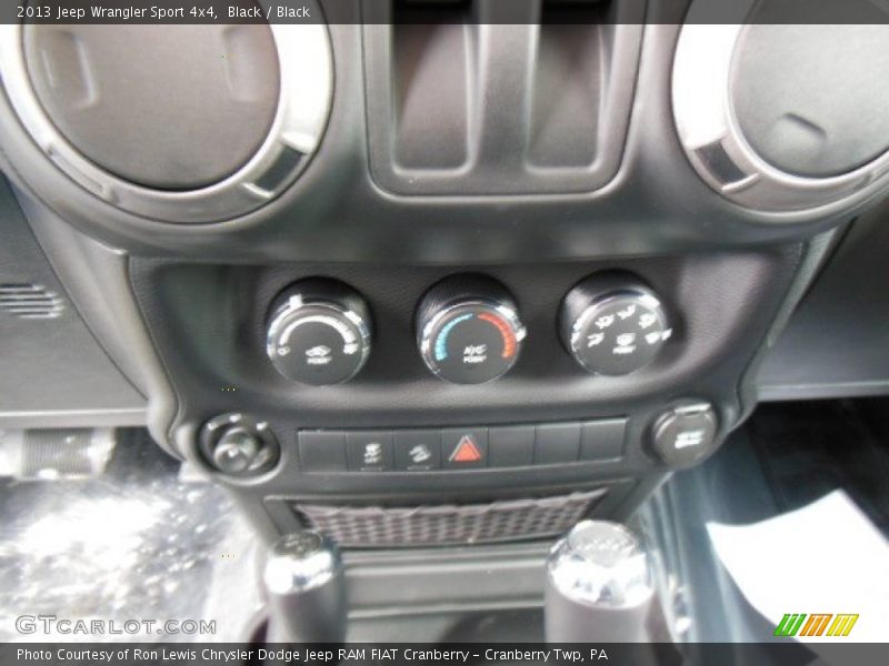 Black / Black 2013 Jeep Wrangler Sport 4x4