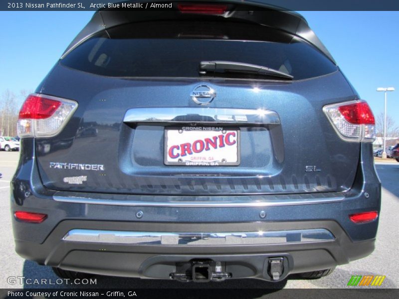 Arctic Blue Metallic / Almond 2013 Nissan Pathfinder SL