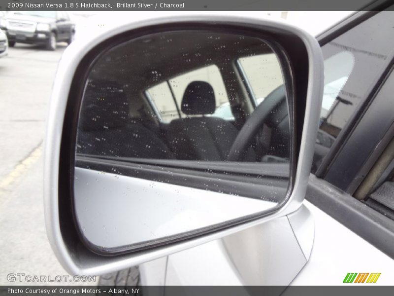 Brillant Silver / Charcoal 2009 Nissan Versa 1.8 S Hatchback