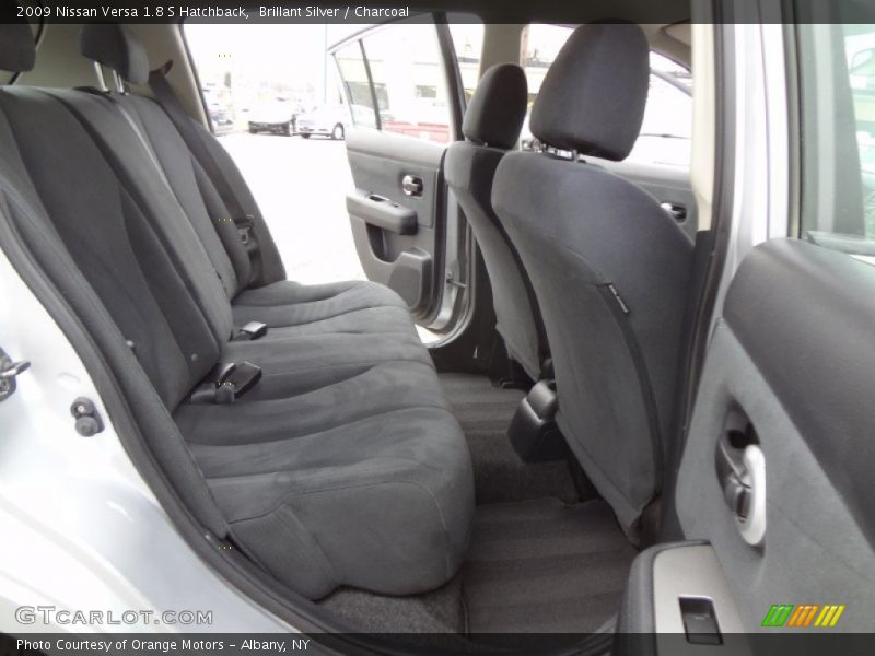 Brillant Silver / Charcoal 2009 Nissan Versa 1.8 S Hatchback