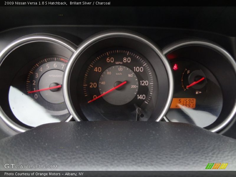 Brillant Silver / Charcoal 2009 Nissan Versa 1.8 S Hatchback