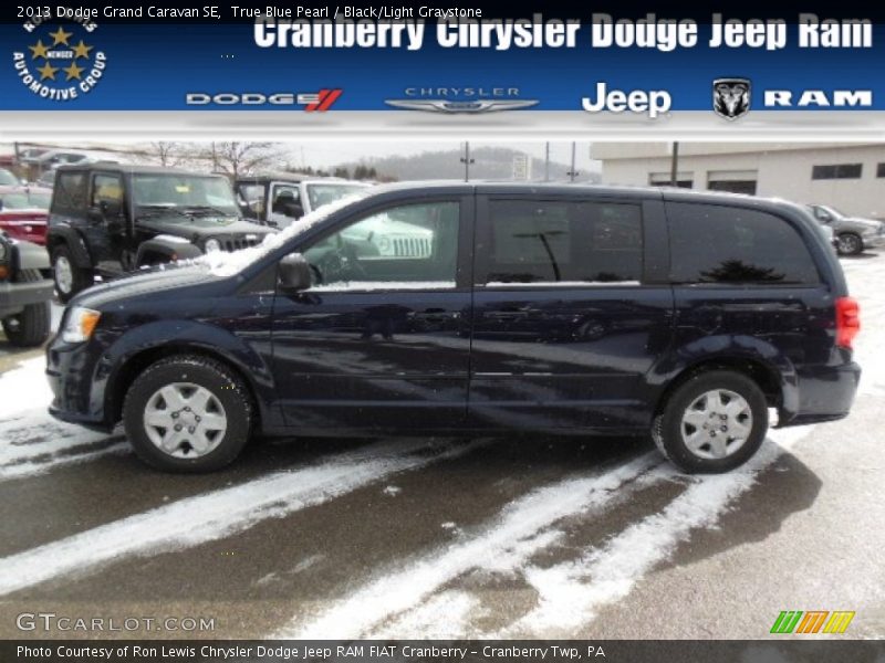 True Blue Pearl / Black/Light Graystone 2013 Dodge Grand Caravan SE