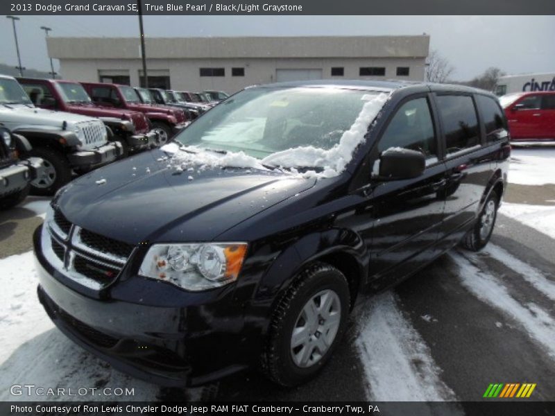 True Blue Pearl / Black/Light Graystone 2013 Dodge Grand Caravan SE