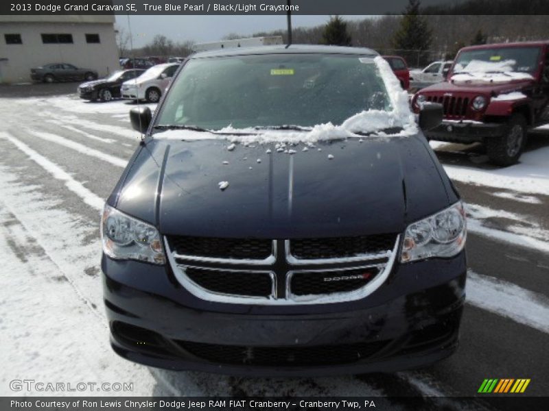 True Blue Pearl / Black/Light Graystone 2013 Dodge Grand Caravan SE