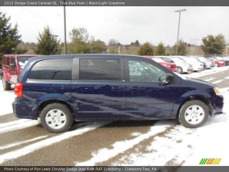 True Blue Pearl / Black/Light Graystone 2013 Dodge Grand Caravan SE