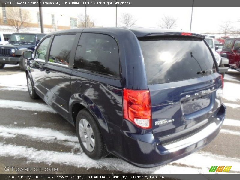 True Blue Pearl / Black/Light Graystone 2013 Dodge Grand Caravan SE