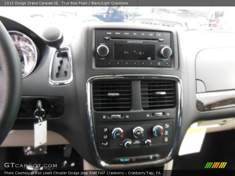 True Blue Pearl / Black/Light Graystone 2013 Dodge Grand Caravan SE