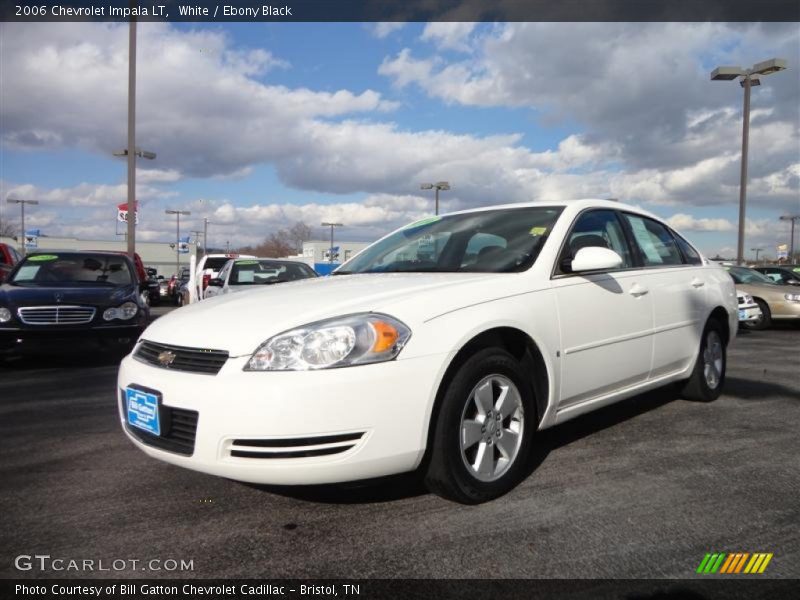 Front 3/4 View of 2006 Impala LT