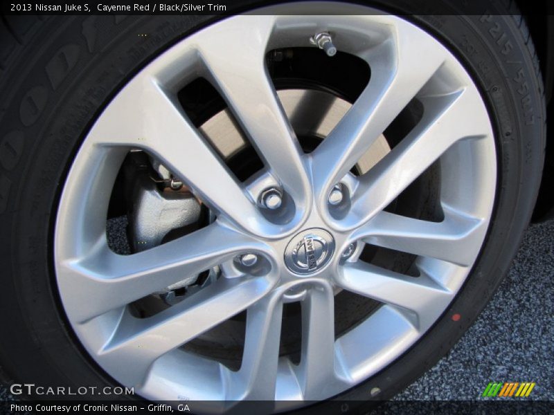 Cayenne Red / Black/Silver Trim 2013 Nissan Juke S