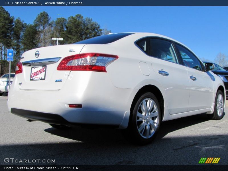 Aspen White / Charcoal 2013 Nissan Sentra SL