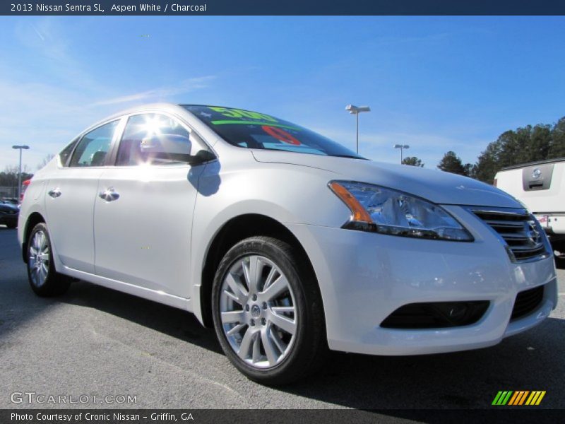 Front 3/4 View of 2013 Sentra SL