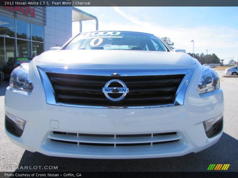 Pearl White / Charcoal 2013 Nissan Altima 2.5 S