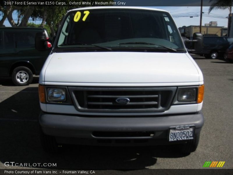 Oxford White / Medium Flint Grey 2007 Ford E Series Van E150 Cargo