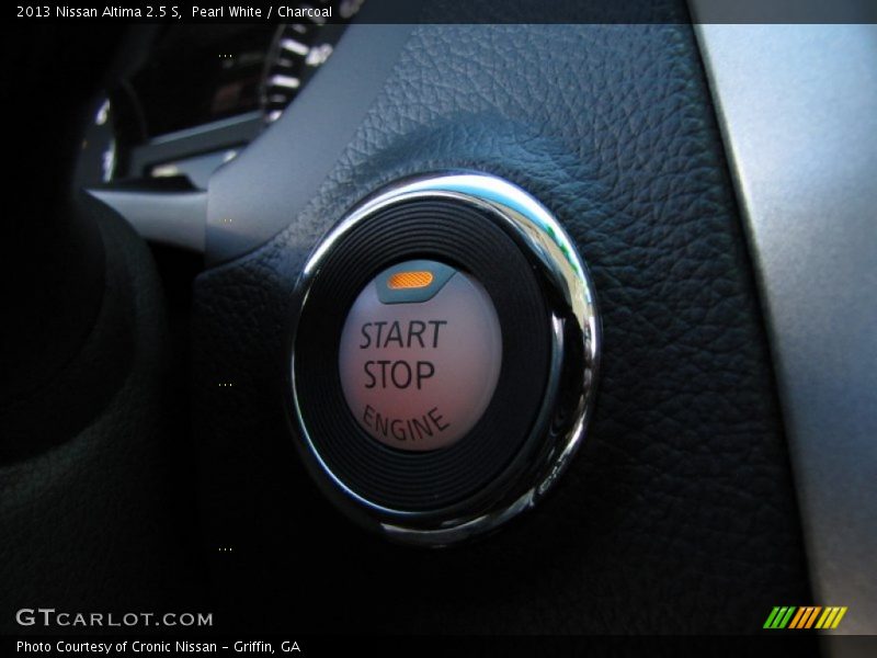 Pearl White / Charcoal 2013 Nissan Altima 2.5 S