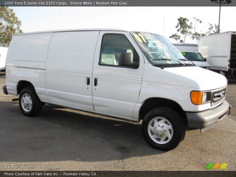 Oxford White / Medium Flint Grey 2007 Ford E Series Van E150 Cargo