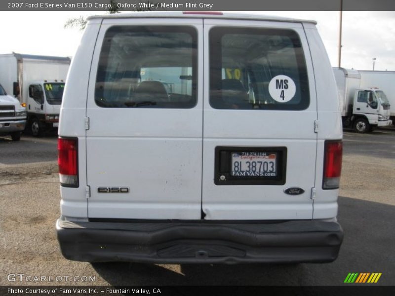 Oxford White / Medium Flint Grey 2007 Ford E Series Van E150 Cargo