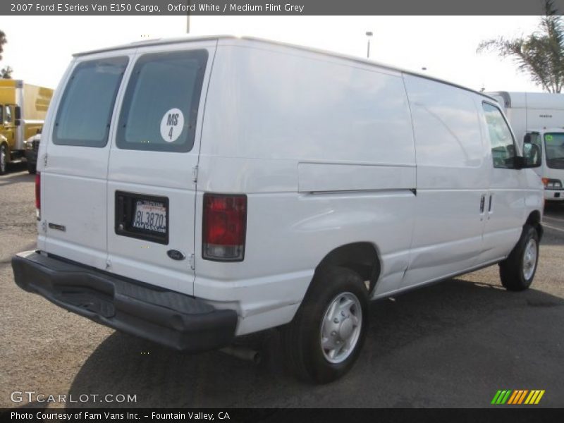 Oxford White / Medium Flint Grey 2007 Ford E Series Van E150 Cargo