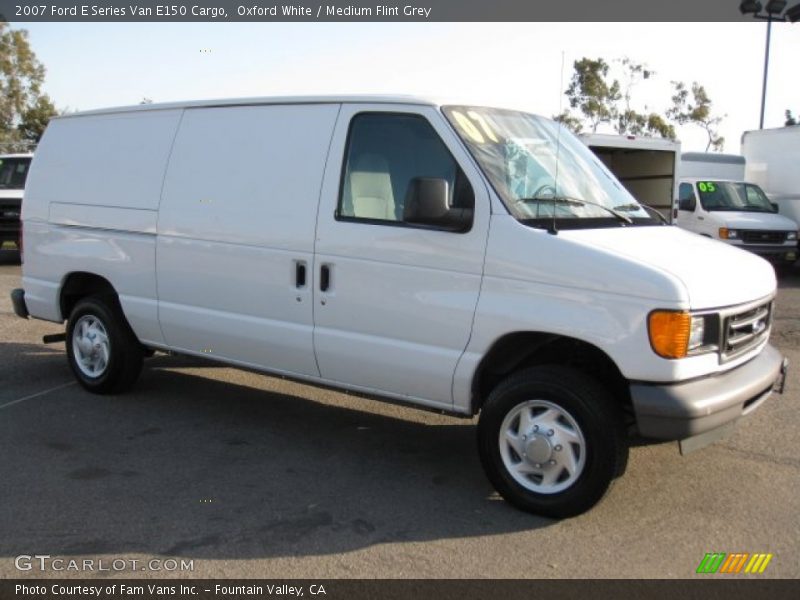 Oxford White / Medium Flint Grey 2007 Ford E Series Van E150 Cargo