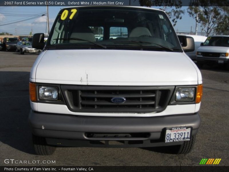 Oxford White / Medium Flint Grey 2007 Ford E Series Van E150 Cargo