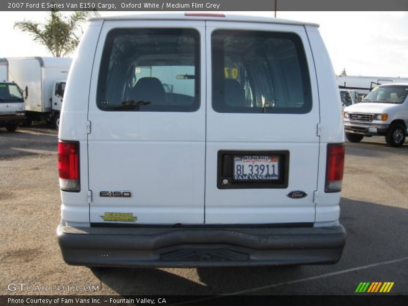 Oxford White / Medium Flint Grey 2007 Ford E Series Van E150 Cargo