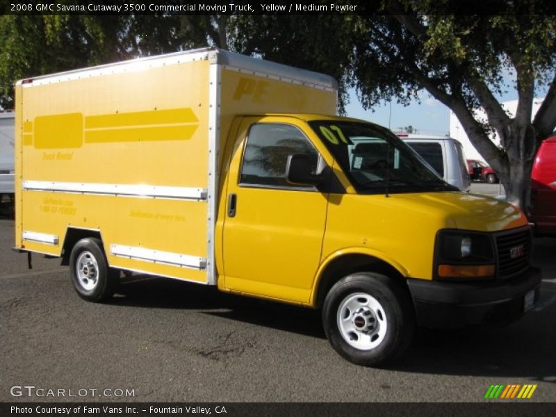 Front 3/4 View of 2008 Savana Cutaway 3500 Commercial Moving Truck