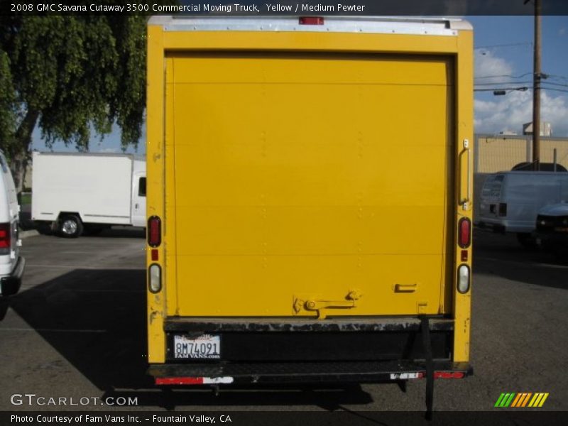 Yellow / Medium Pewter 2008 GMC Savana Cutaway 3500 Commercial Moving Truck