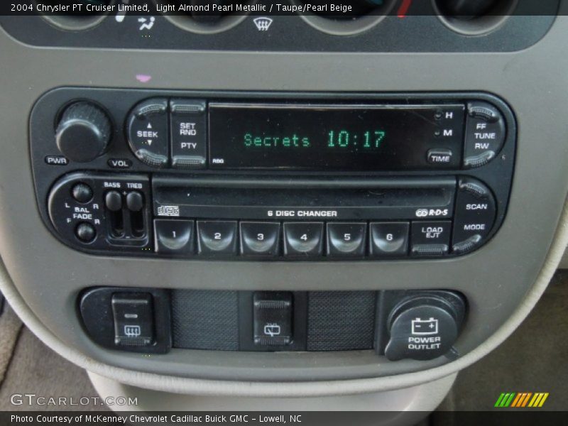 Light Almond Pearl Metallic / Taupe/Pearl Beige 2004 Chrysler PT Cruiser Limited