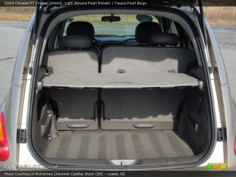 Light Almond Pearl Metallic / Taupe/Pearl Beige 2004 Chrysler PT Cruiser Limited
