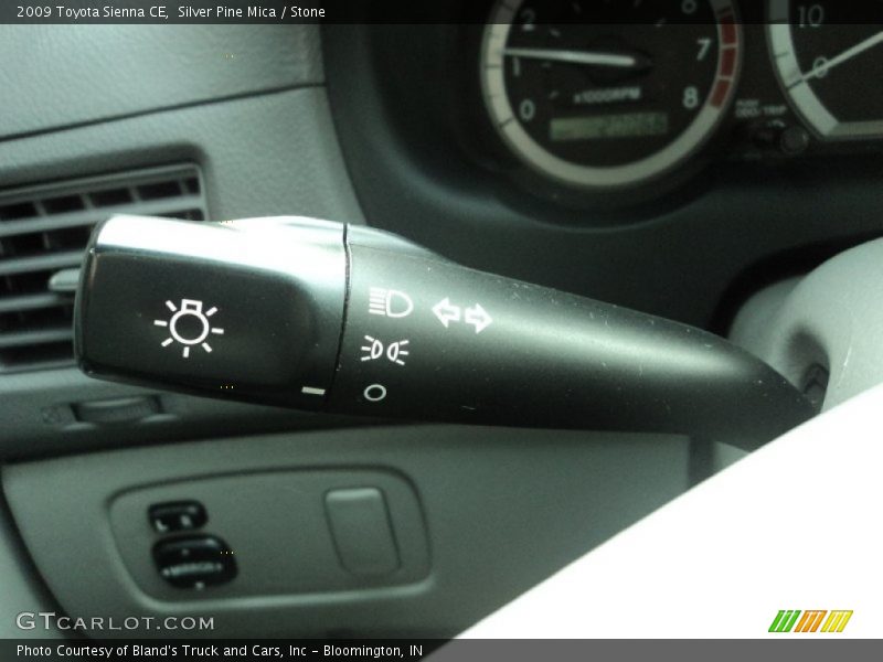 Controls of 2009 Sienna CE