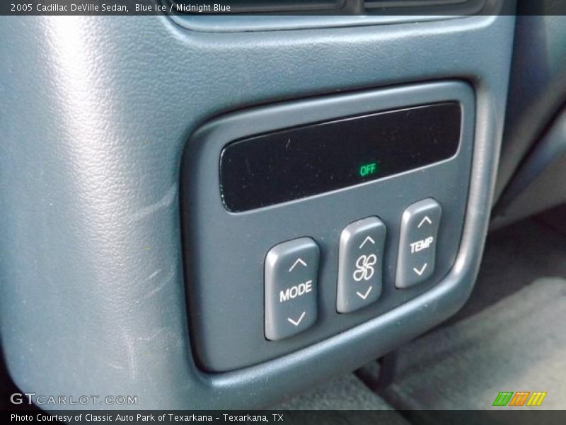 Controls of 2005 DeVille Sedan