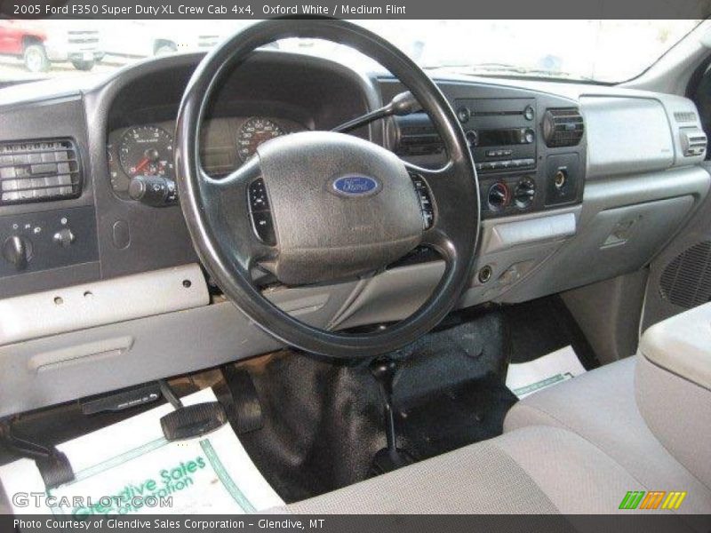 Oxford White / Medium Flint 2005 Ford F350 Super Duty XL Crew Cab 4x4