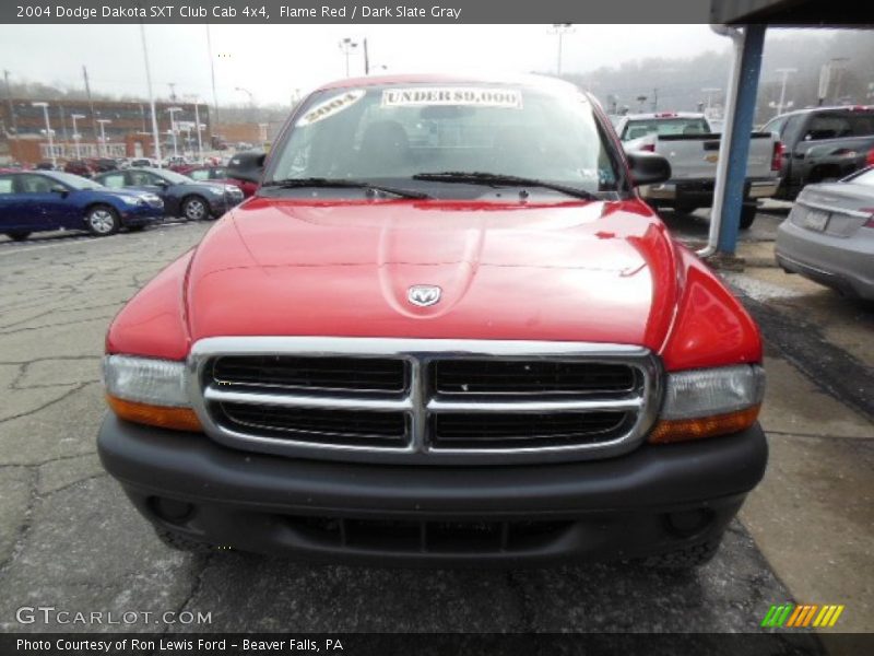 Flame Red / Dark Slate Gray 2004 Dodge Dakota SXT Club Cab 4x4