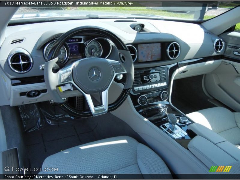 Dashboard of 2013 SL 550 Roadster