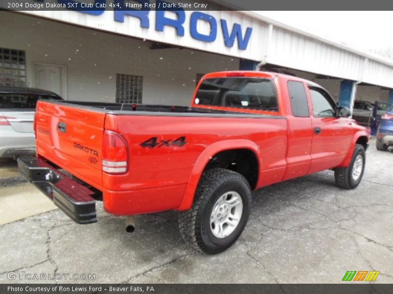 Flame Red / Dark Slate Gray 2004 Dodge Dakota SXT Club Cab 4x4