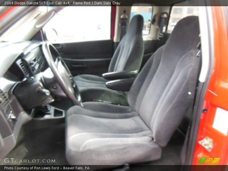 Flame Red / Dark Slate Gray 2004 Dodge Dakota SXT Club Cab 4x4