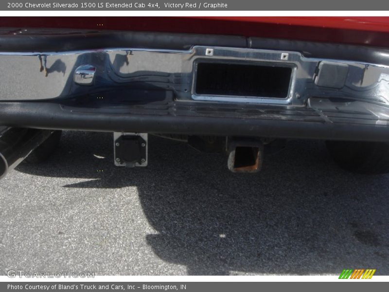 Victory Red / Graphite 2000 Chevrolet Silverado 1500 LS Extended Cab 4x4