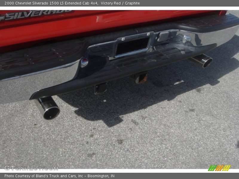 Victory Red / Graphite 2000 Chevrolet Silverado 1500 LS Extended Cab 4x4